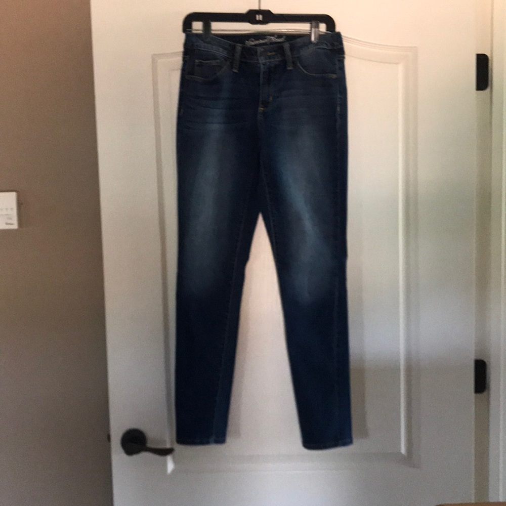 Universal Thread Jean